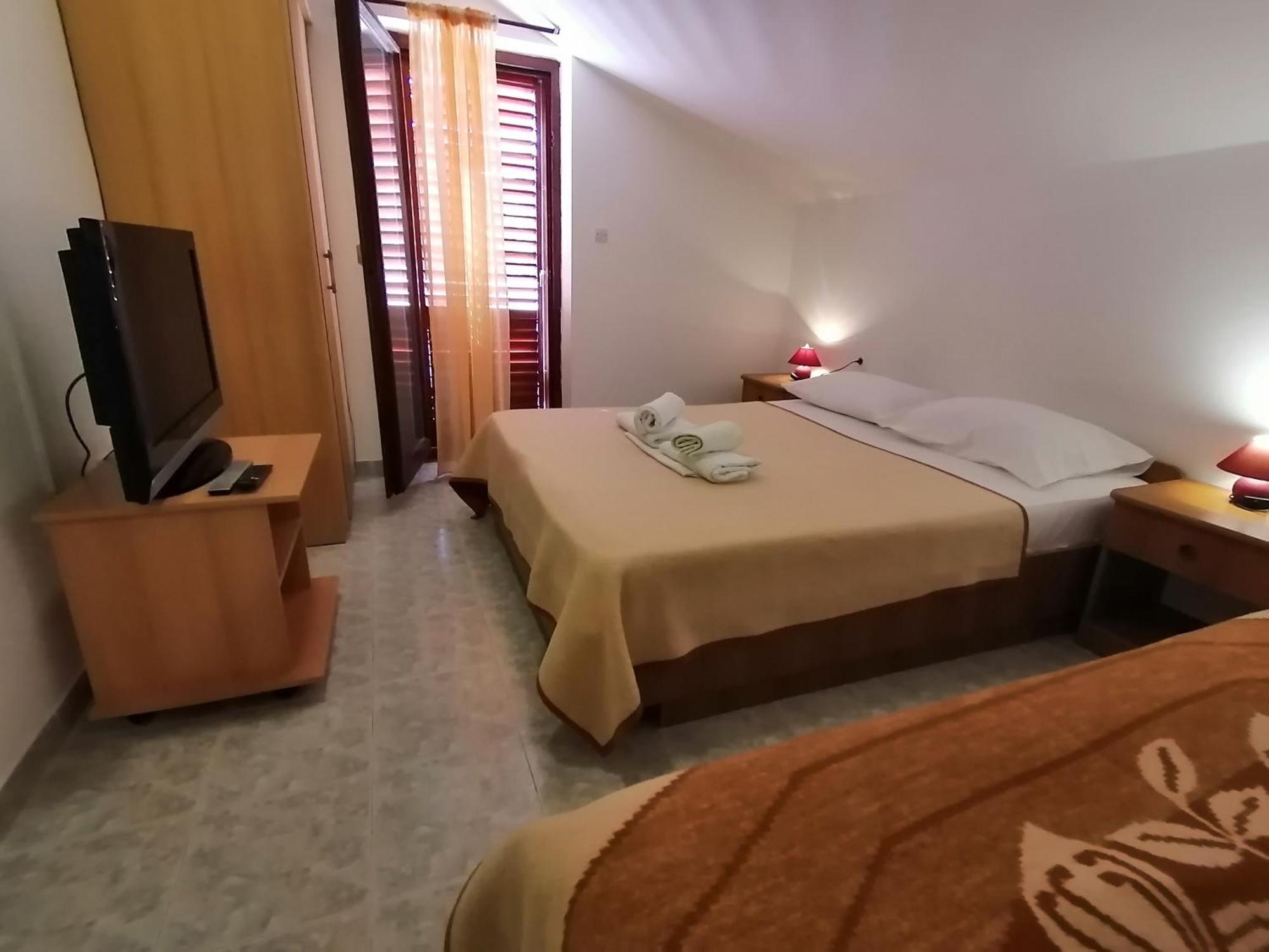 Mirjana F Apartaments Baška Habitación foto
